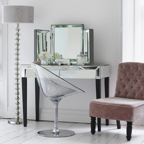 Buy Old Style Mirror Furniture Set Mirrored Vanty Table With Desk Folding Mirror at wholesale prices