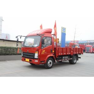 China Medium Cargo Van 8.25r16 Howo Light Truck on sale