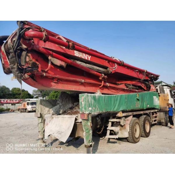 2012 52m Sy Concrete Pump on MB Truck Concrete Boom Pump Heavy Equipment