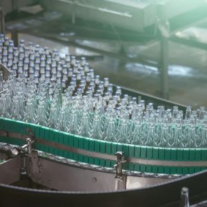 China 3-in-1  Automatic Glass Bottle Easy to Operate Cap Soft Carbonated Drinks Juice Beverage Filling Capper Capping Machine on sale