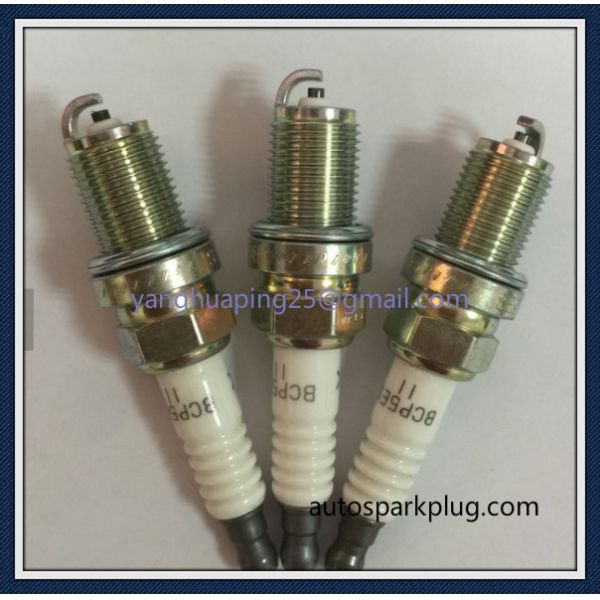 High Quality Car Parts Accessories Spark Plugs 004 159 1403 Auto Spark Plugs