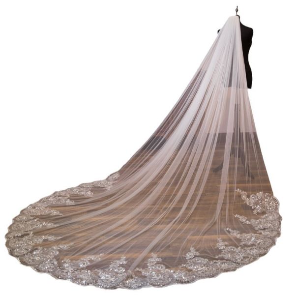 Beautiful Customized 3m*3m Wholesale Long Cathedral Appliqued Lace Tulle Bridal Wedding White Veil With Hair Comb