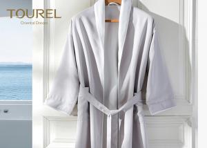 Embroidered Luxury Hotel Quality Bathrobes Cotton Quilted For Travel