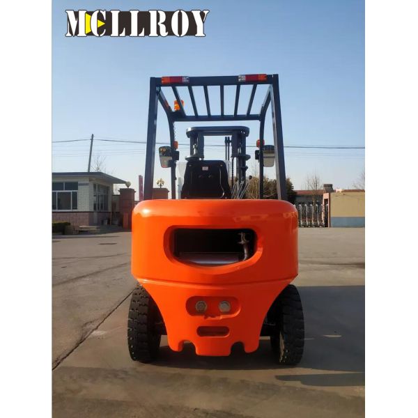 Industrial Diesel Powered Forklift 2 Ton Rate Load 6000mm Lifting Height