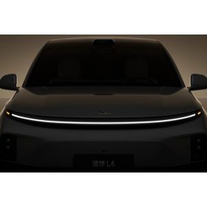 Dual Motor L6 Lixiang Electric Car Luxury SUV 210KM Range Left Driving