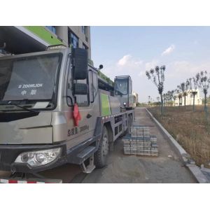 Used 2017 Zoomlion Truck Crane 25 Ton Folding Top Performance