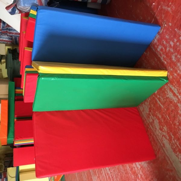 Best-109 Childrens Soft Play Equipment Wrestling Folding Mats With 4 Sided Velrco