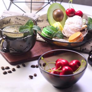 Simple 4mm Thick Grey Transparent Glass Saucer Set