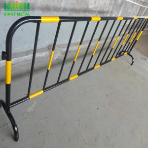 China Traffic Road Safety Interlocking Portable Steel Barricade on sale