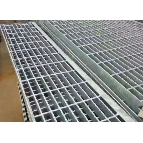 Custom Galvanised Steel Driveway Grates Grating With Serrated For Ditch Cover