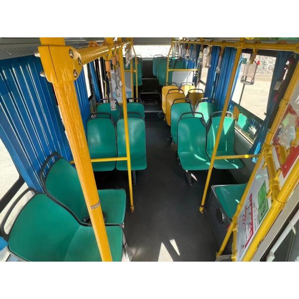 Used Electric Bus Yutong City Bus ZK6815 Battery Life 280km 23 Seater 59 Passengers Pubilc Transportation