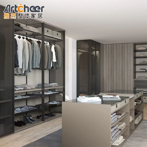 Customized Walk in Wardrobes in Complete Set for Luxury Bedroom Resorts