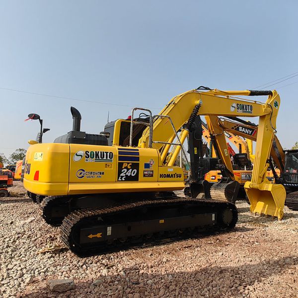 Buy Second Hand Komatsu Pc240-8 Crawler Excavator 24 Ton at wholesale prices