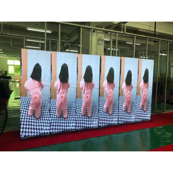 Indoor P2.5mm Creative LED Display 640x1920 3840Hz LED Poster Display