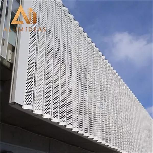 Metal screen panels