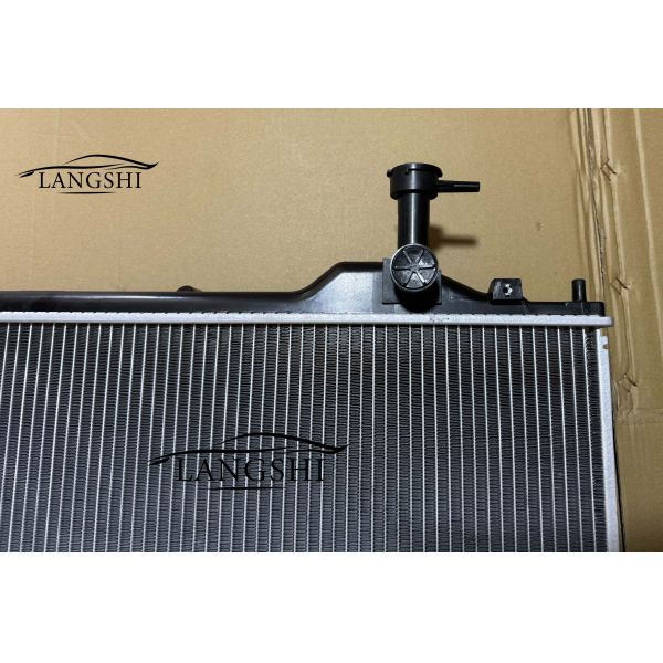 1350A601 MZ691047 Aluminum Radiator for MITSUBISHI OUTLANDER 1350A601 1350A602 1350A825