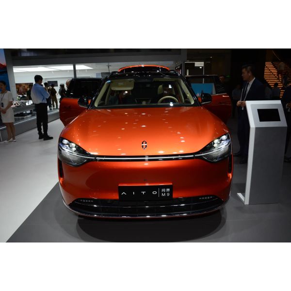 Radar Front 4 Rear 2 AITO M9 2024 Extended Range 5-door 6-seater SUV Electric Cars
