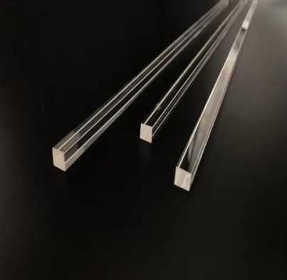Rectangular Quartz Glass Tube For High Temperature Processing At 1100 Degrees