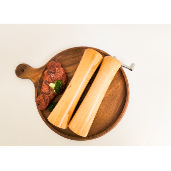 Various Sizes Wooden Grinders Natural Wood Color Salt And Pepper Grinder