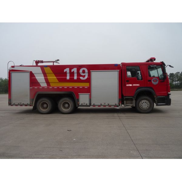 Buy 10000 Kg Foam Fire Truck with 2320L Water Tank at wholesale prices