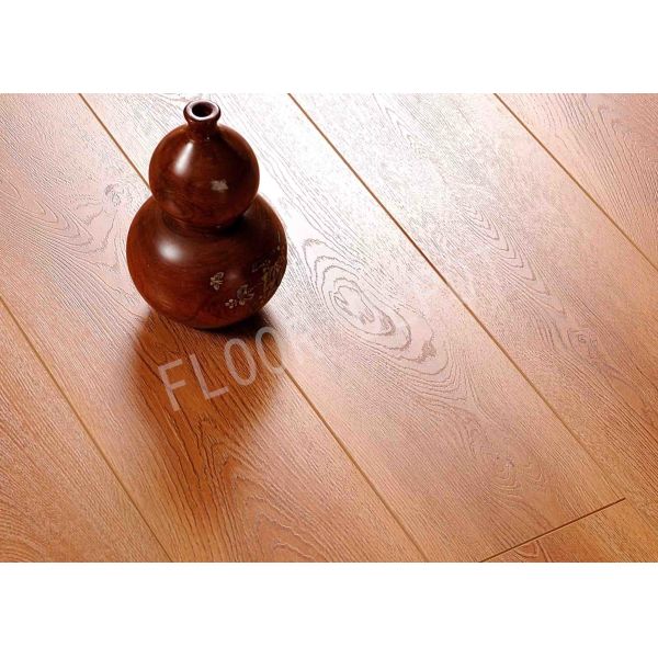 Buy Thickness 12mm HDF Laminate Wood Flooring AC4 E1 Density 840 EIR V Groove Crystal at wholesale prices