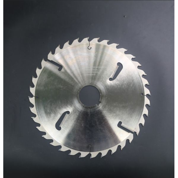 Buy 200mm Wood Cutting Blade , Wide Kerf Circular Saw Blade 2 Strobes With Copper Nails at wholesale prices