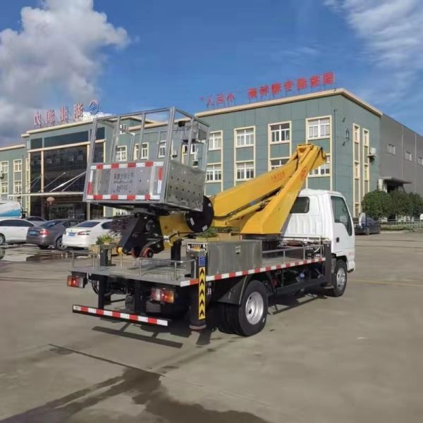 Isuzu Telescopic Arm High Altitude Operation Truck Aerial Overhead Working Truck Euro 6