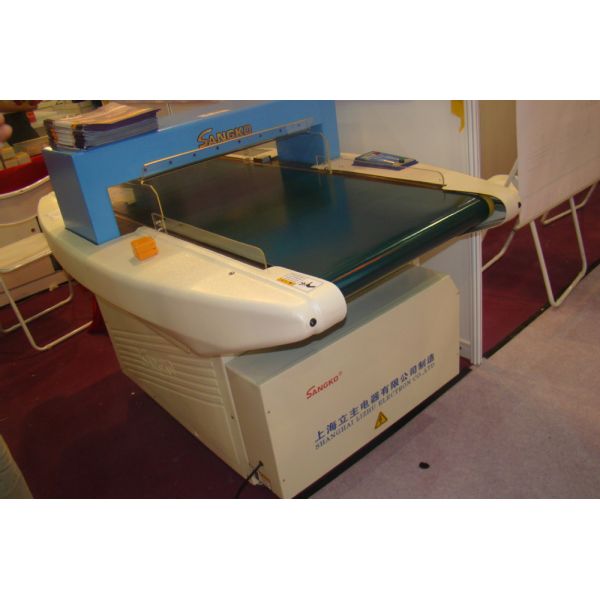 175Kg Weight Professional Sewing 200w Needle Detector Machine , CE Certificated