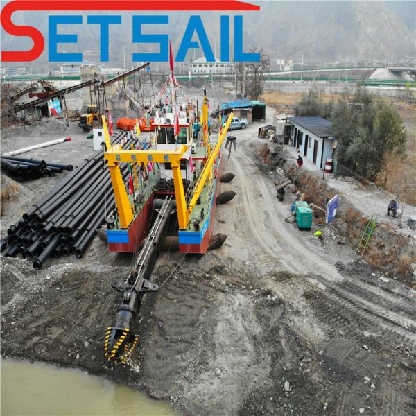 Durable Diesel Engine Cutter Suction Sand Dredger with Double Pump