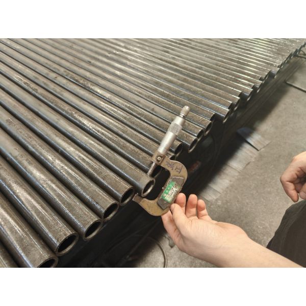 Buy EN 10216-2 16Mo3 Alloy Steel Tube with High-Temperature and High-Pressure Resistance at wholesale prices
