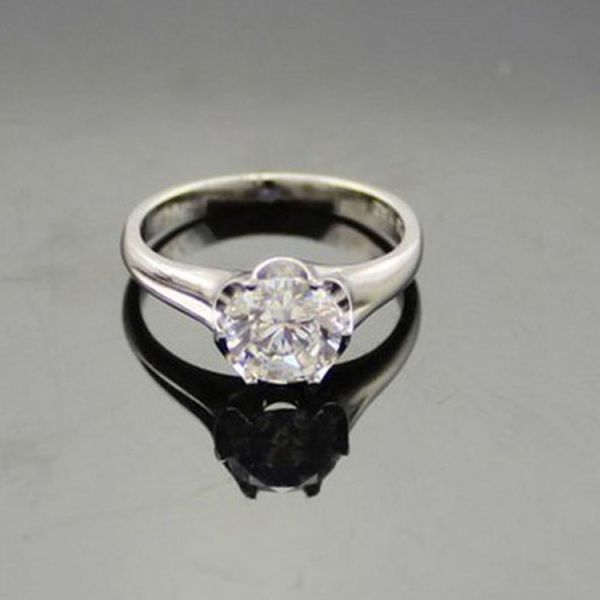 Sterling Silver Engagement Ring with 6mm Round Solitaire Cubic Zirconia(F80)