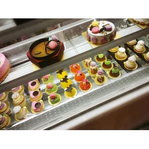 Arsenbo 583W Cake Display Refrigerator Countertop Painted Steel Glass