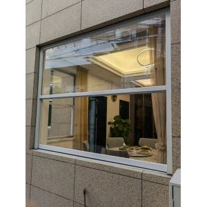 Thermal-Efficient Folding Window Assembly Retaining Interior Warmth During