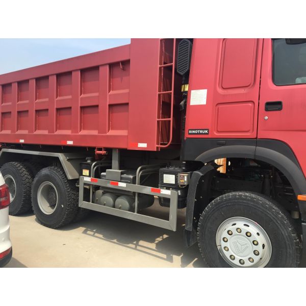 6x4 40t SINOTRUCK HOWO Dump Truck 336hp 22m3