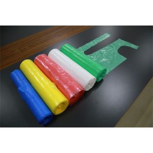 Quality Eco Friendly Colored Disposable Plastic Apron for Food / Cleaning / Hospital Industry for sale
