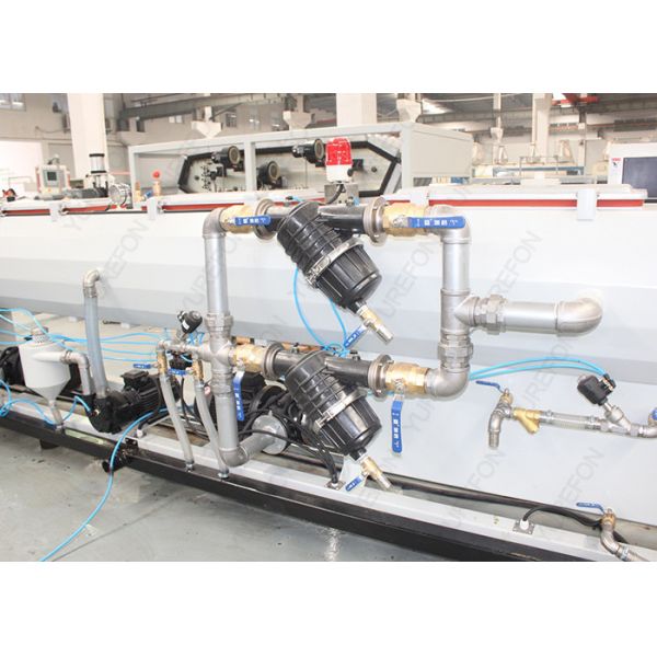 Bimetalic Screw Plastic Pipe Vacuum Sizing Cooling Tank For PP PE PVC Pipe