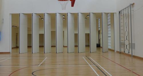 Movable Wooden Soundproof Folding Partition Walls for Banquet Hall 3 1 / 4 inch Width