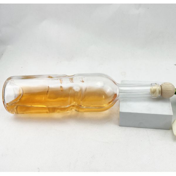 750ml Angel Hand Red Wine Glass Bottle with Cork Elegant and Functional Design