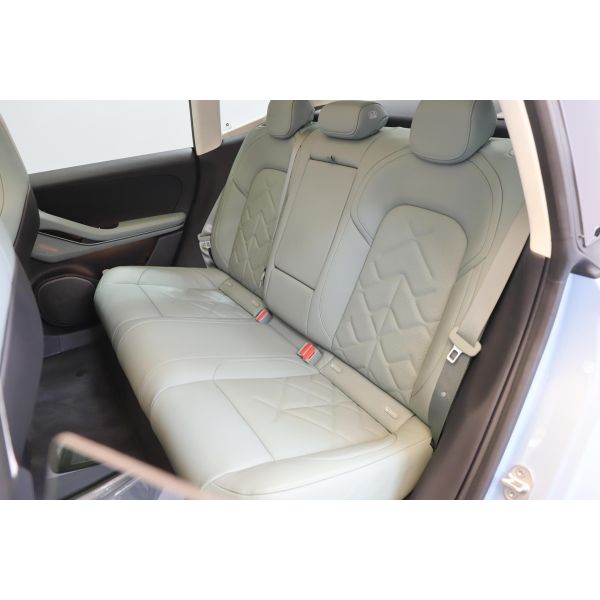 EV NIO ET5T 100kWh 680KM Luxury Electric Car with Lithium Iron Phosphate Battery