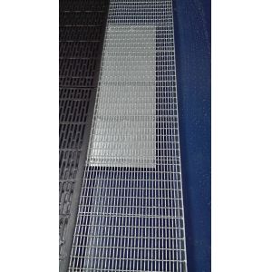 Hot Dip Galvanized Hog Flooring Wire Mesh , Pig Breeding Equipment Sliver Color