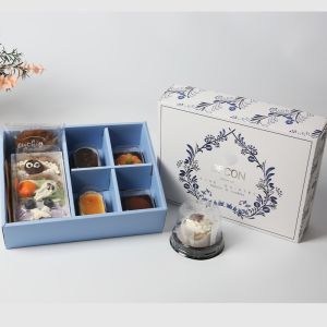 Elegant Partitioned Cookie Gift Box Customizable Packaging Foldable Design