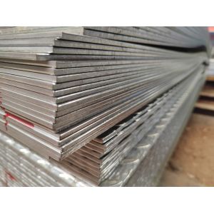 5.75*1250mm Galvanized Pattern Steel Plate with 40g/m2 Zinc Layer Non-oiled GB