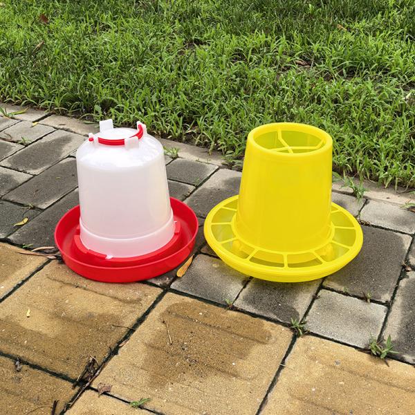 Long Lasting large poultry drinker Cylindrical Hen Water Feeders Perfect