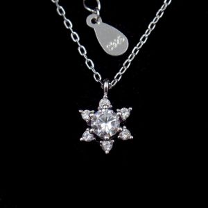Romantic Silver Snowflake Jewellery For Valentine'S Day Present