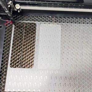 Daqin C02 Mobile Screen Protector Laser Cutting Machine OEM