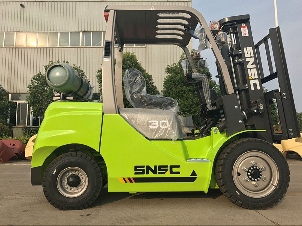 3t Gas Forklift with Paper Roll Clamp and Advanced Technology