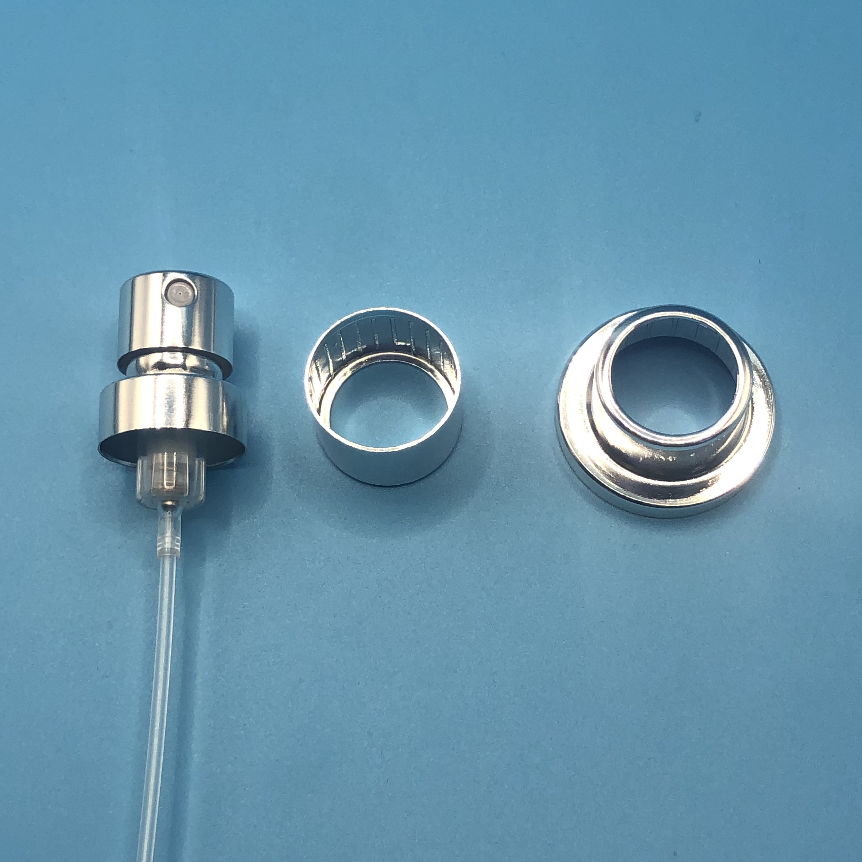 Premium Fragrance Pump Dispenser - Elegant Atomizer for Perfumes and Colognes