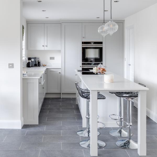 Buy Bespoke Plywood Modular White Kitchen Cupboard Shaker Style Kitchen Cabinet at wholesale prices