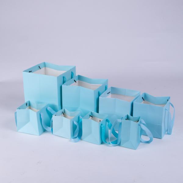 Blue Square Gift Bag Custom Clothing Gift Packaging Bag White Cardboard Handbag