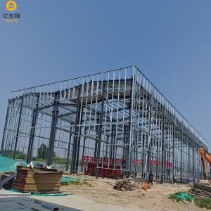 Light Prefabricated Steel Structure Building With Sandwich Panels Wall